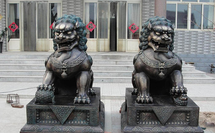 銅獅子雕塑